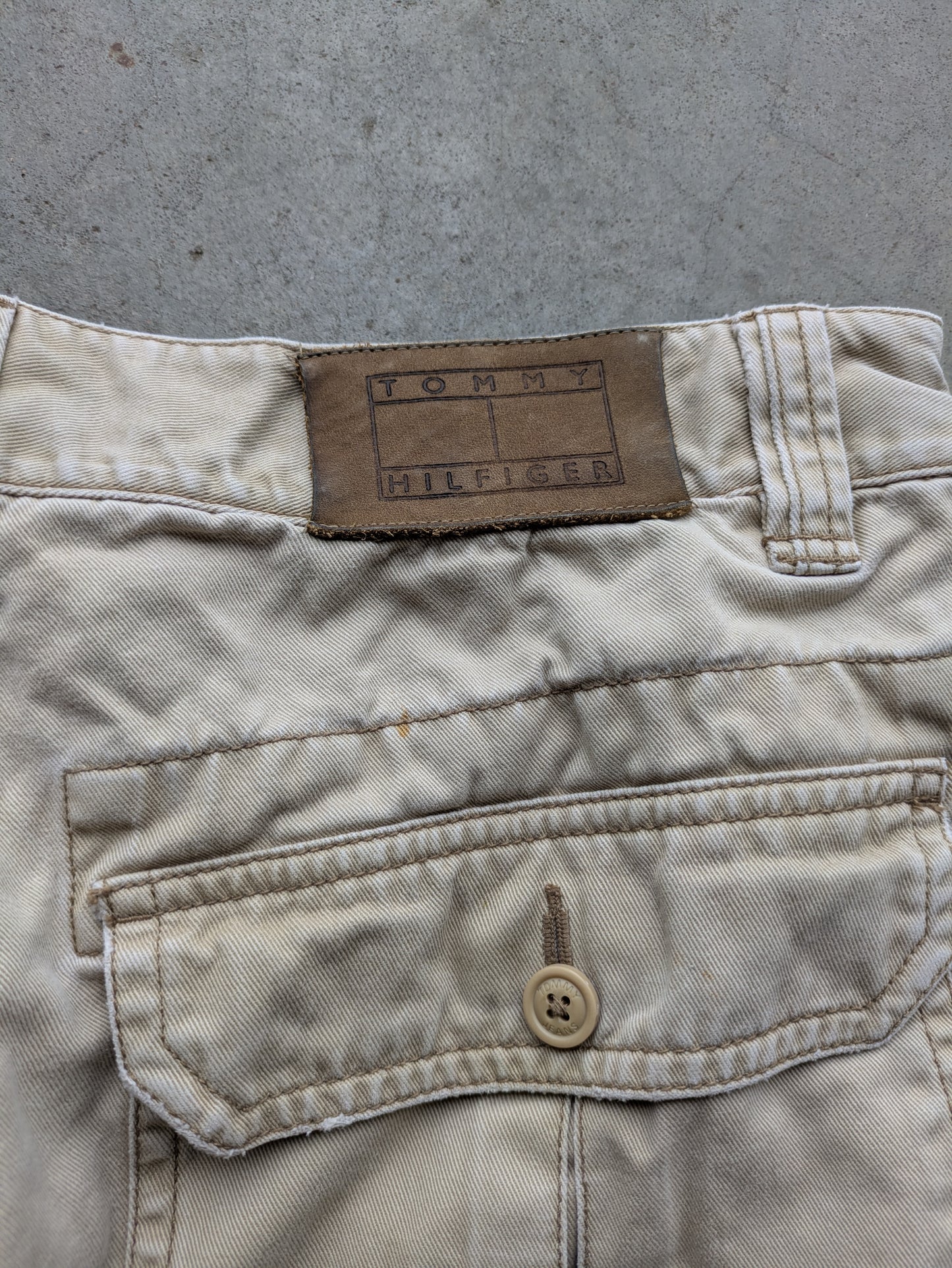 VTG Tommy Hilfiger Khaki Cargo Pants Sz 33/32