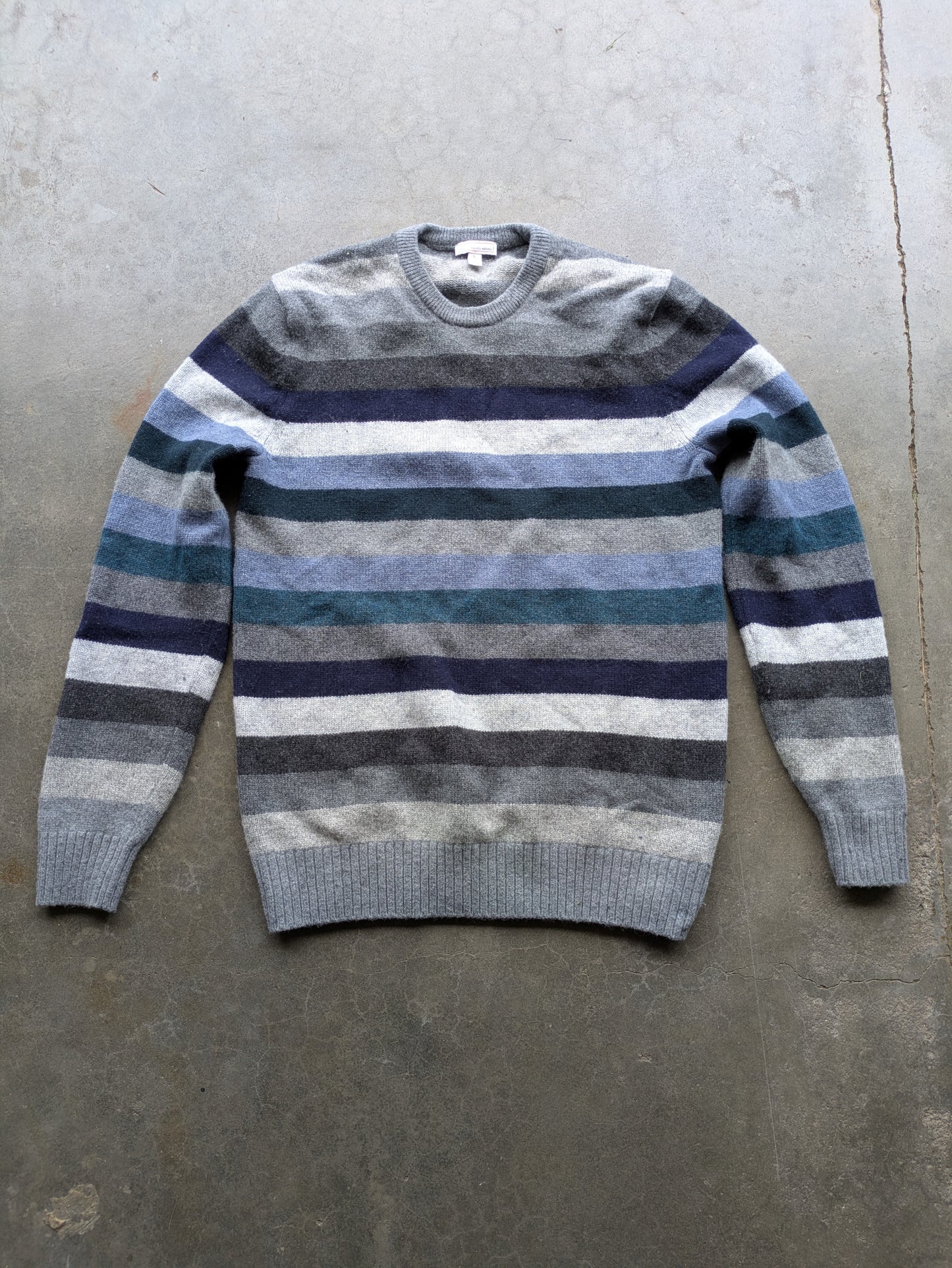 Y2K Gap Lambswool Sweater Grey/Blue/Black/White Colorway XL Tall